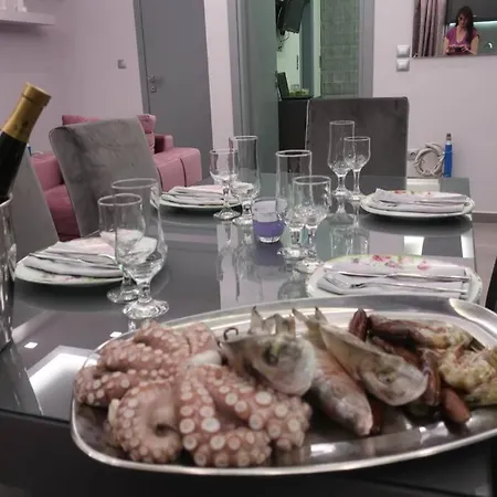 πολυτελεσ διαμερισμα στην αυλιδα ευβοια *