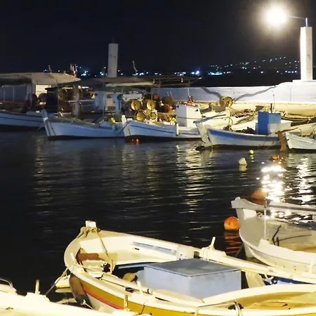πολυτελεσ διαμερισμα στην αυλιδα ευβοια Apartamento *